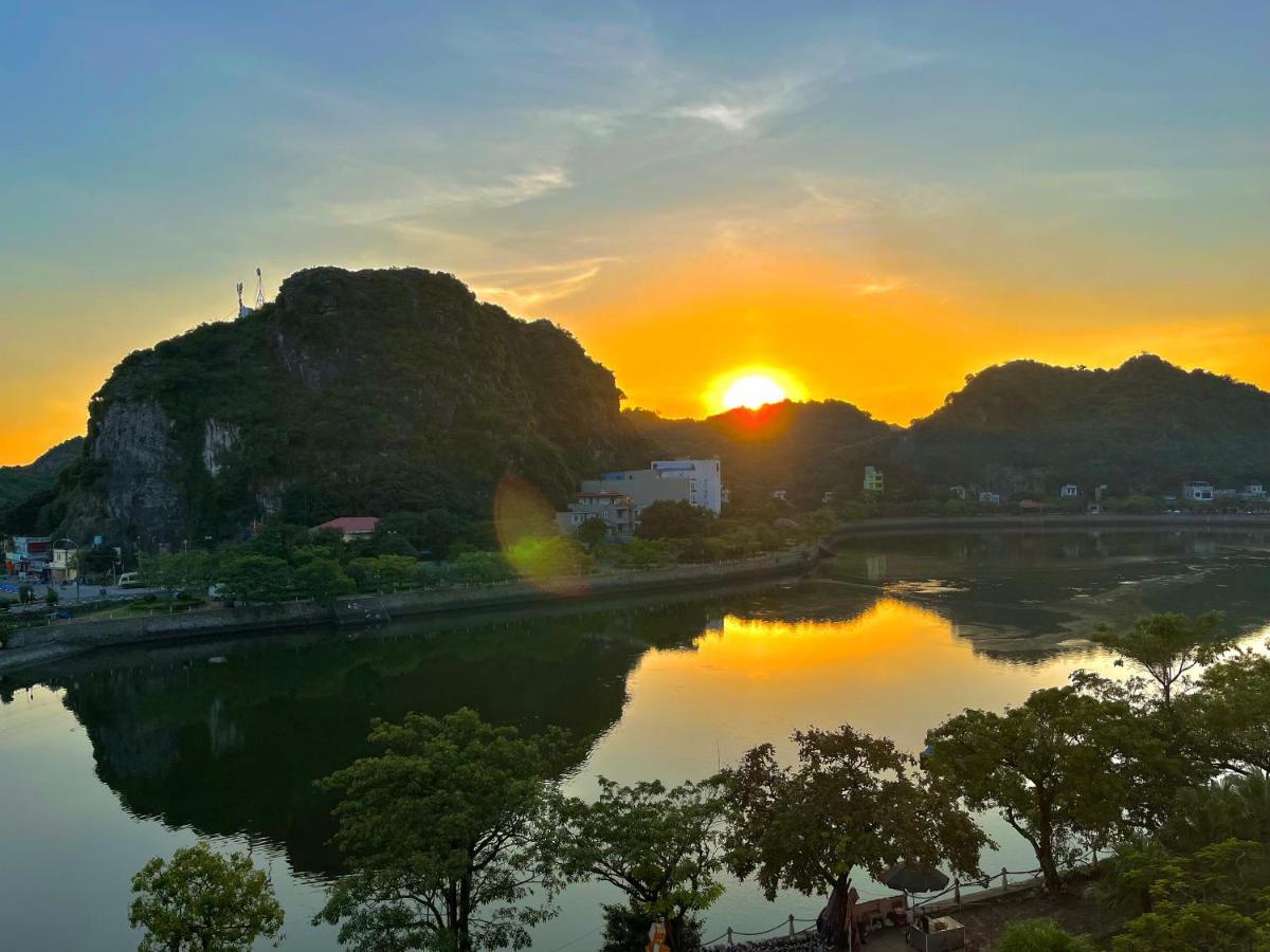 Cat Ba Rosalia Hotel Dong Khe Sau Exterior foto